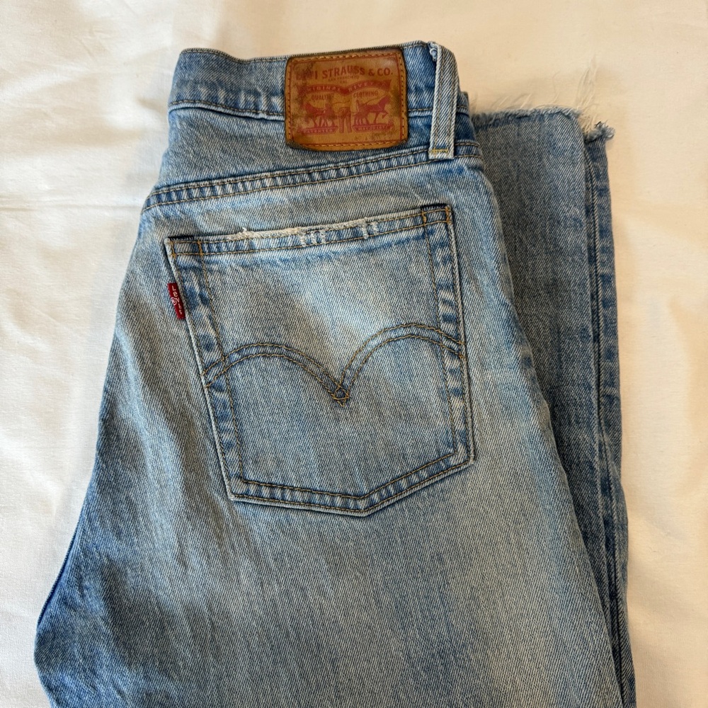 Levi's Light Wash Wedgie Jeans